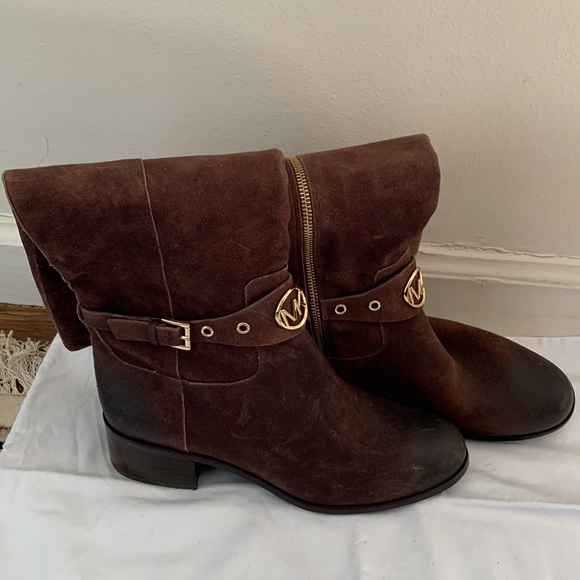 Brand new MK Michael Kors brown weathered leather/suede boots. Gold detailing - Picture 3 of 14